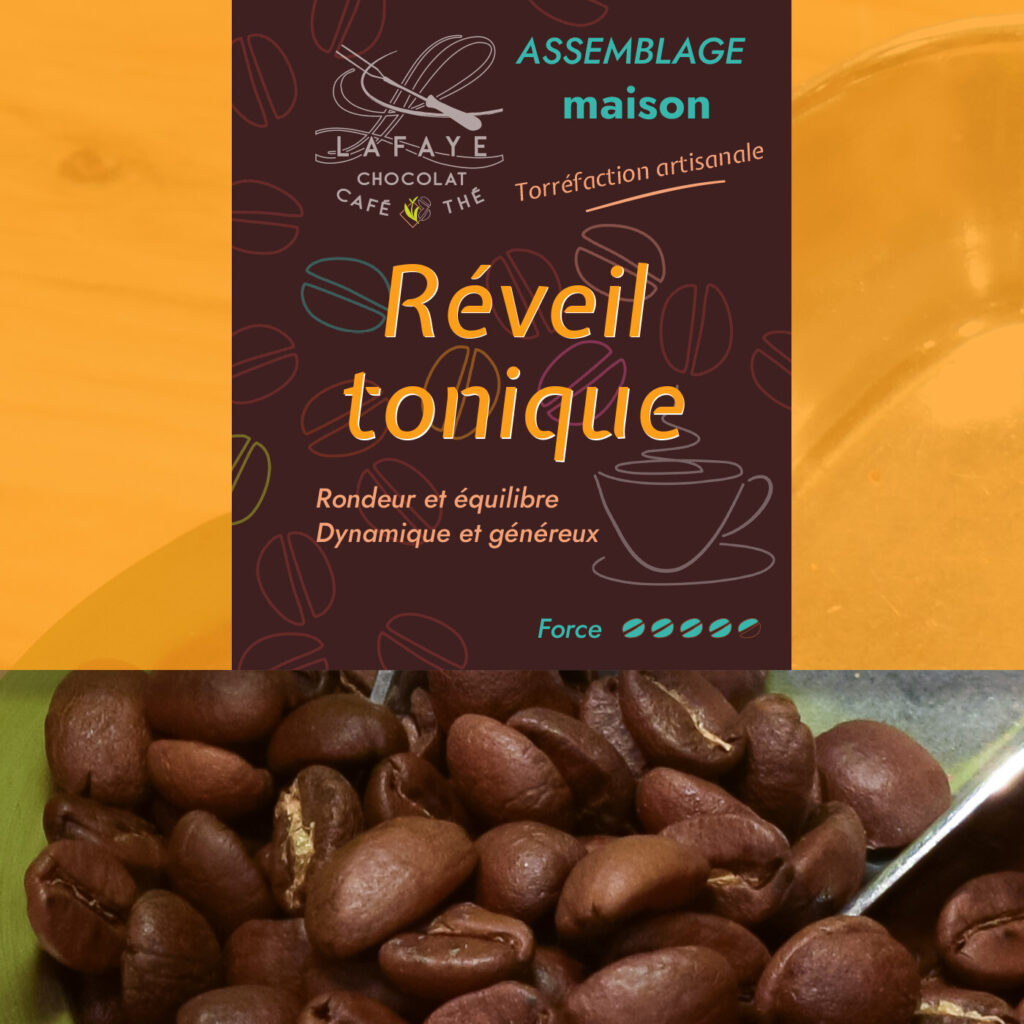Café en grains intense fraîchement, assemblage Réveil tonique torréfié par Lafaye chocolat torréfacteur à Périgueux.